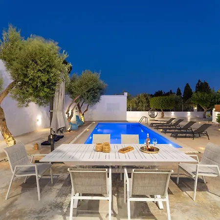 Gioiello Pefki (Rhodes)